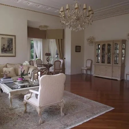 Como Luxury House Holiday home *
